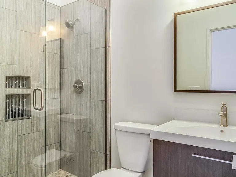 3822 N Commercial Ave — Photo 18