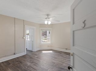 117 S 38th St #3, Omaha, NE 68131