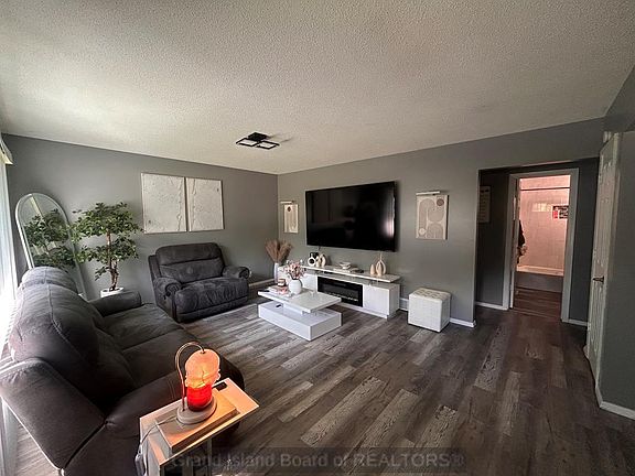 5th image of 1515 N Eddy St