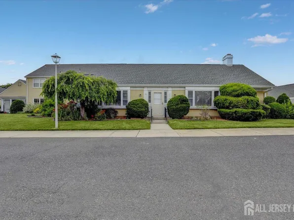 197A Madison Ln, Monroe Township, NJ 08831