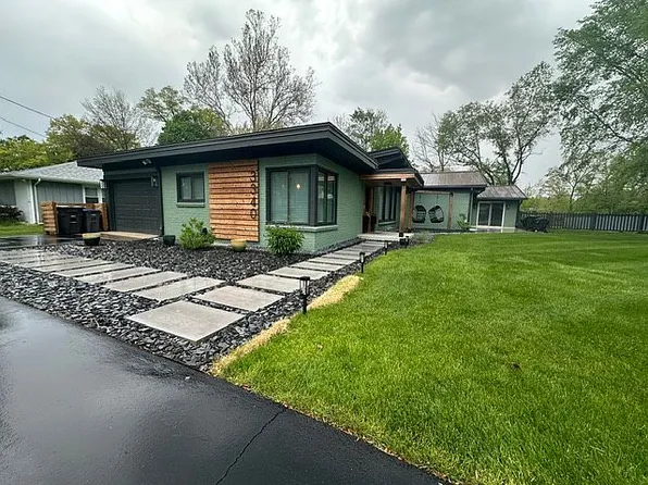 3340 Greenleaf Blvd, Elkhart, IN 46514