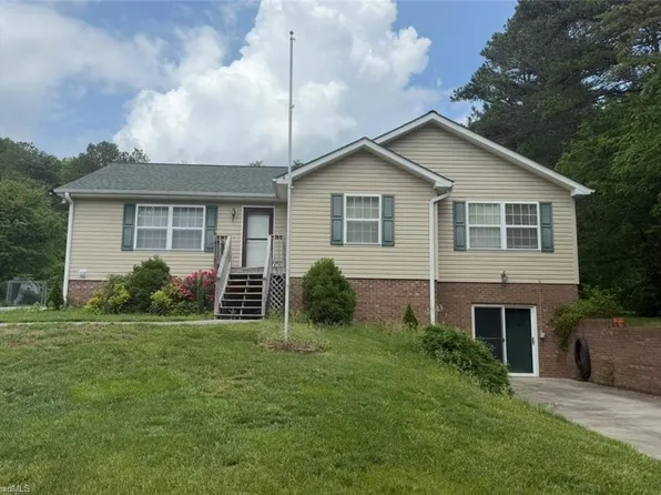 187 James Rd, Clemmons, NC 27012