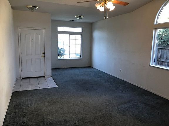 Additional Living Room