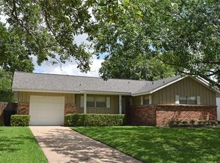 6826 Neff St, Houston, TX 77074