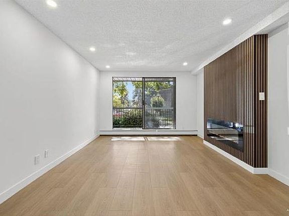 4th image of 8511 Ackroyd Rd #121