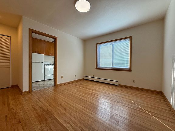 4th image of 643 Cleveland Ave S APT 11