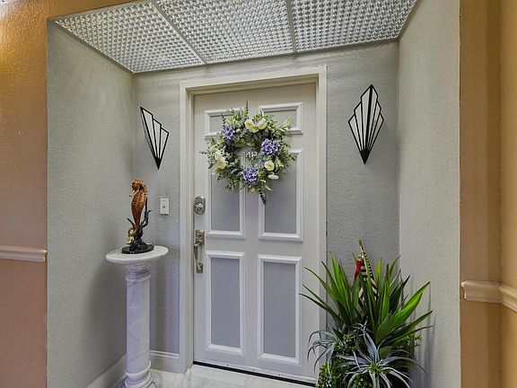 5th image of 3900 N Ocean Drive #4B
