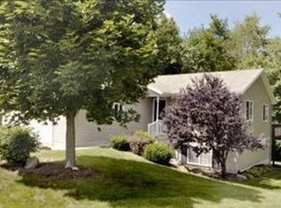 3823 Whirlwind Dr NE, Rockford, MI 49341