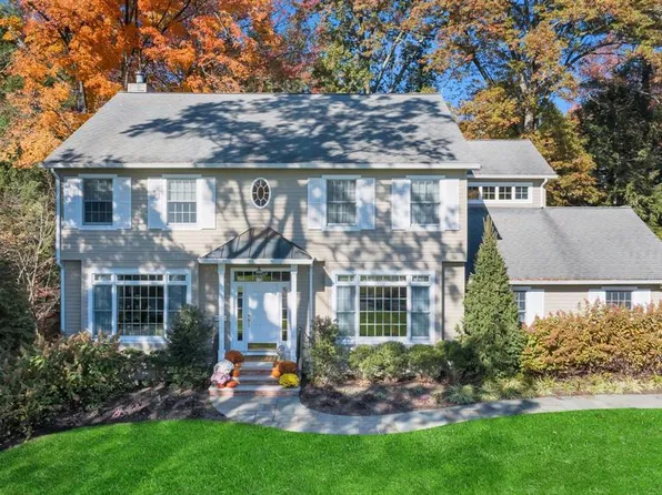 22 Windham Pl, Glen Rock, NJ 07452