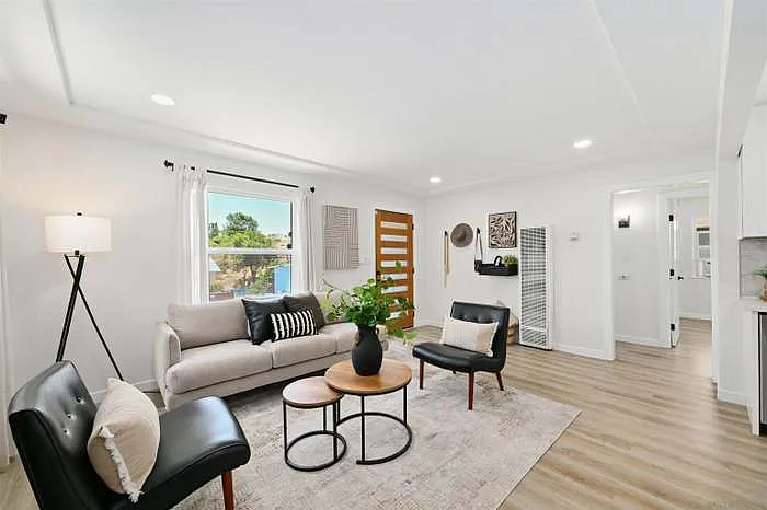 3 bed, 1200 sqft, $3,100 — Photo 4