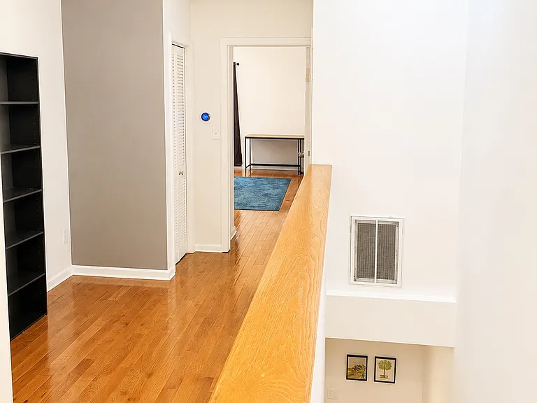 1126 Buttonwood St #C — Photo 8