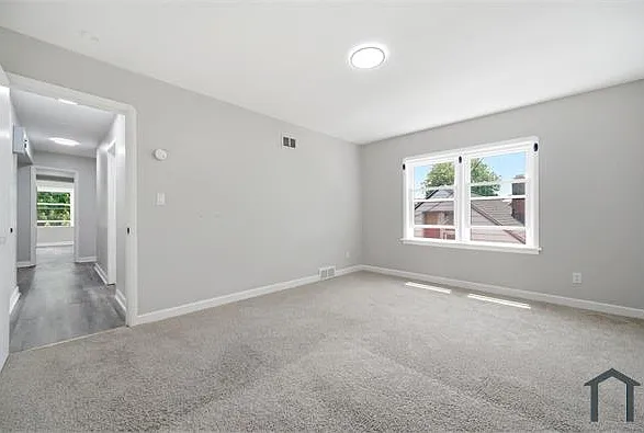 5044 Warrensville Center Rd — Photo 17