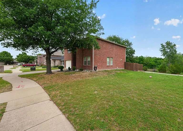 9601 Euclid Dr — Photo 56