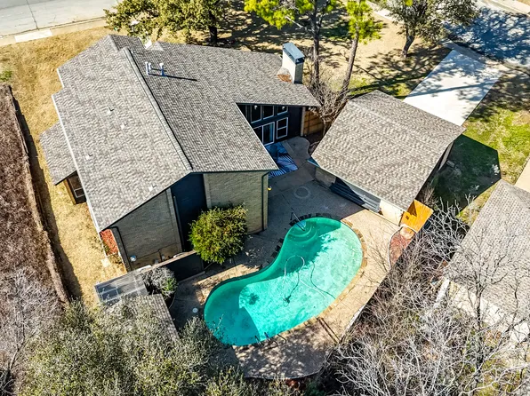 3210 Coronado St, Irving, TX 75062