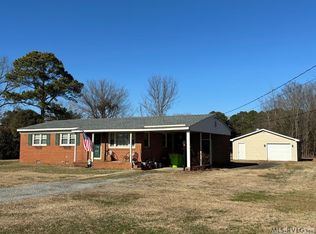 1786 Bolling Rd, Roanoke Rapids, NC 27870