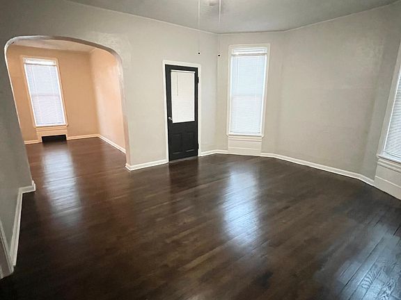 4th image of 5901 Pear Ave
