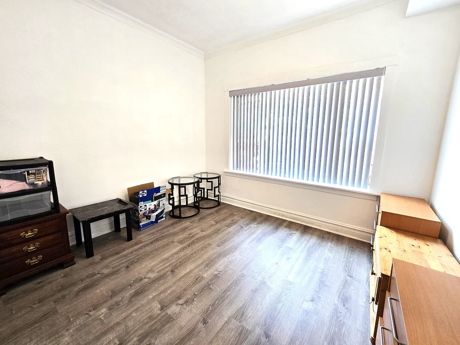 3 bed, 1100 sqft, $2,000 — Photo 1