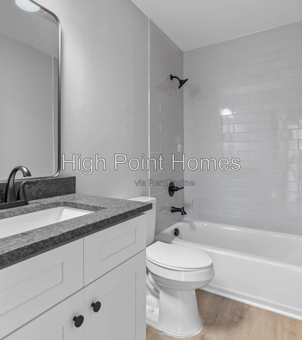2 bed, 1.5 bath, 950 sqft, $1,199 — Photo 3