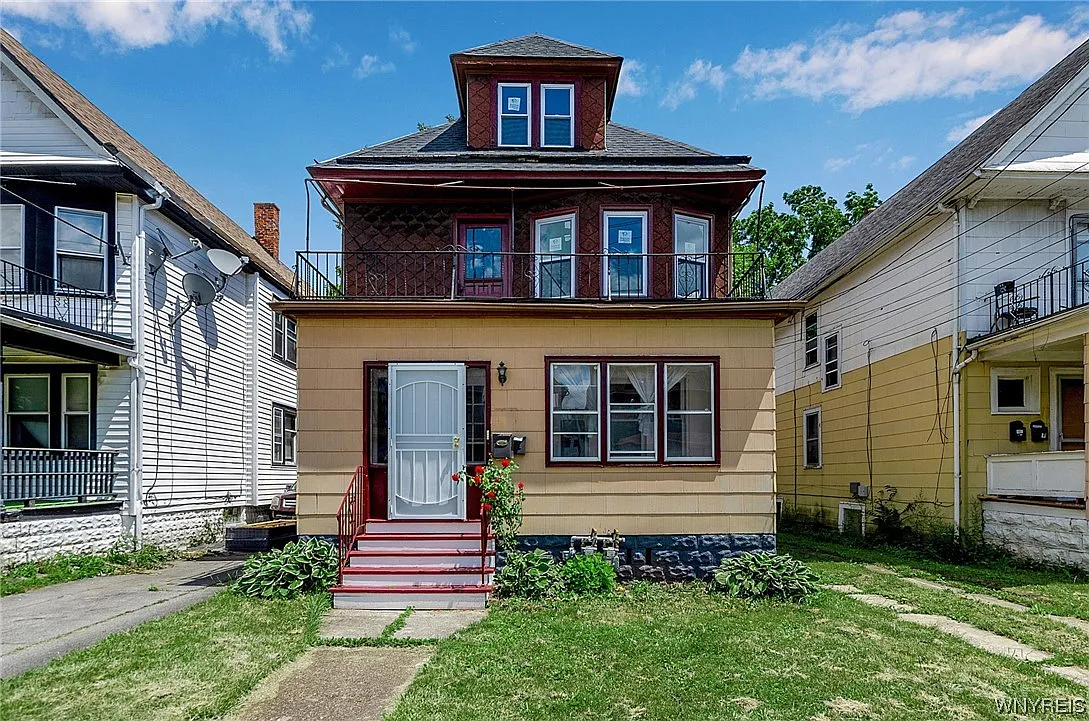 31 Durham Ave photo 1