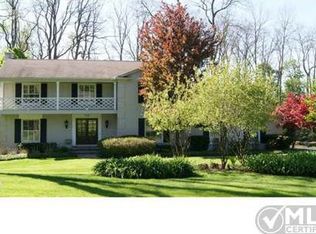 510 Whitehall Rd, Bloomfield Hills, MI 48304