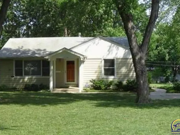 2218 SW Mission Ave, Topeka, KS 66614