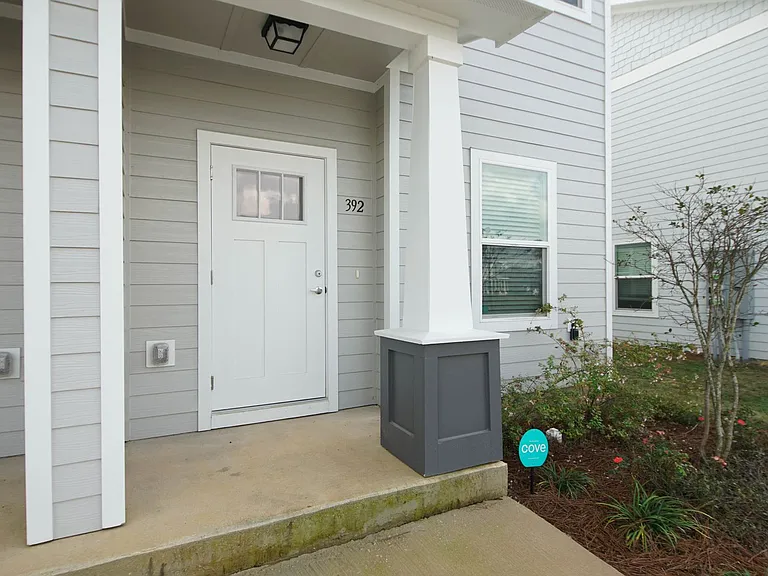 392 Date Palm Ln — Photo 4