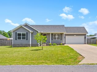 132 Fieldcrest Dr, Cadiz, KY 42211