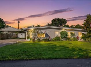 820 SE Stafford Dr, Stuart, FL 34996