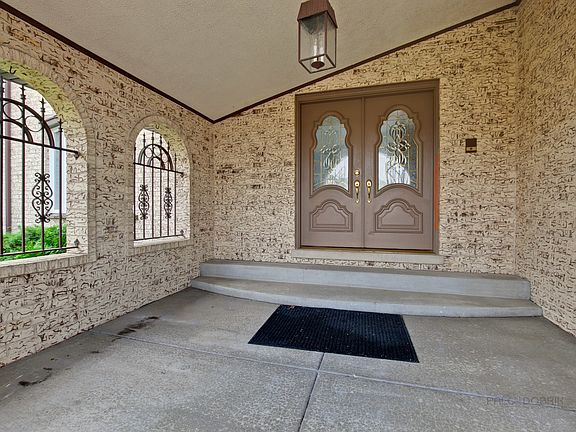 3rd image of 1419 Bray Ct