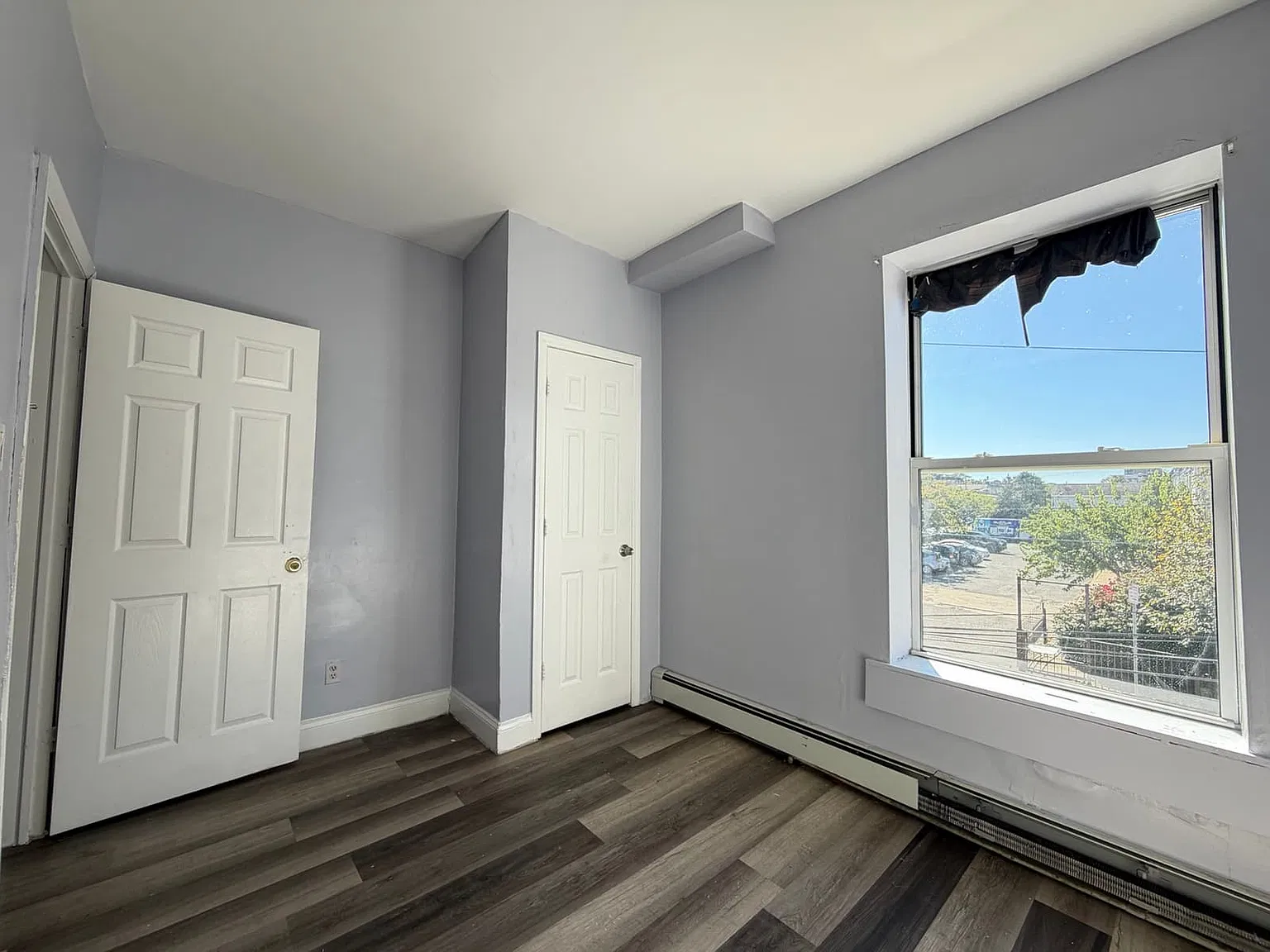 4 bed, 1200 sqft, $2,400 — Photo 4