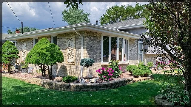 7261 S Roberts Rd photo 1