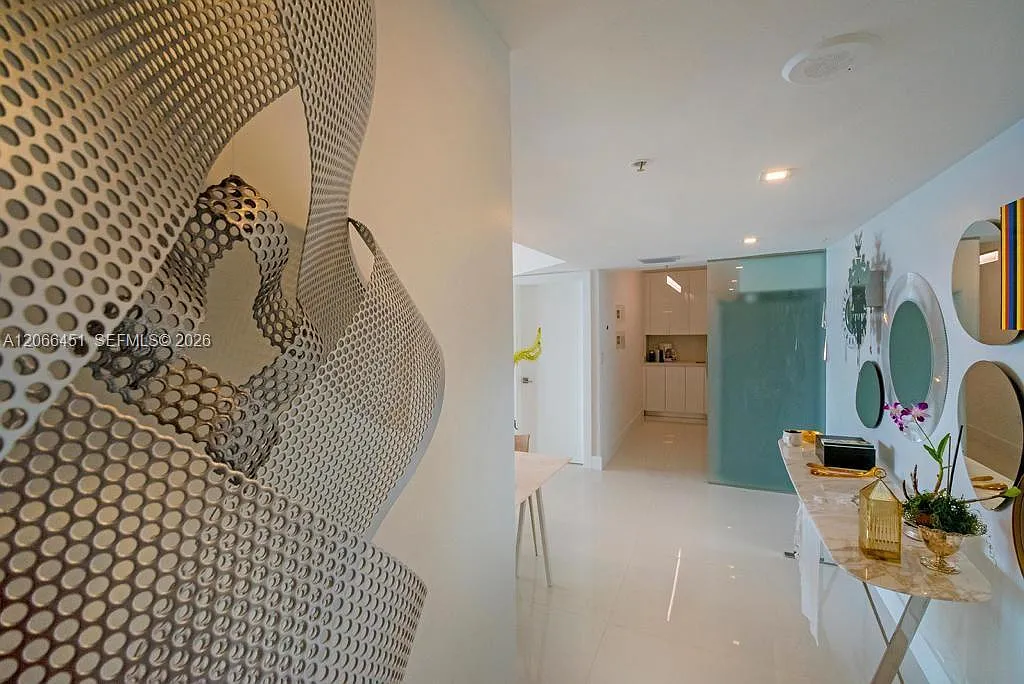 St Louis Condo — Photo 4