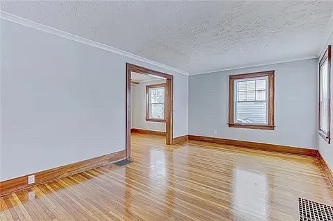 35 Brookdale Ave — Photo 14