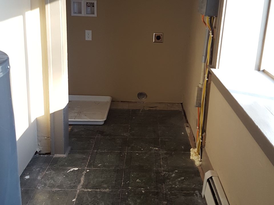 Laundry room in unit