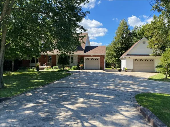 3076 Grassie Rd, West Lincoln, ON L0R 1M0