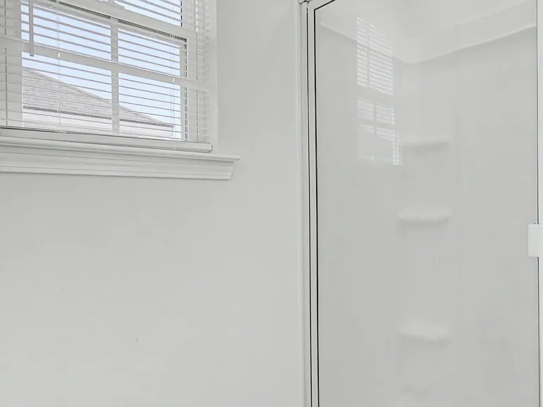 1052 Grayson Ave — Photo 23