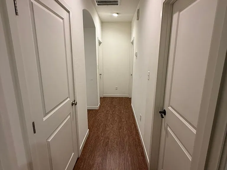 2717 Mercedes Dr — Photo 5