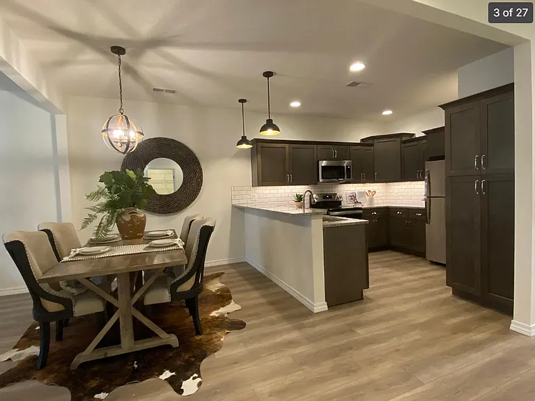 3027 W Cardinal St — Photo 15