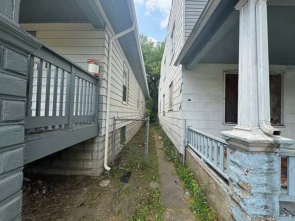 4th image of 11940 S Wallace St