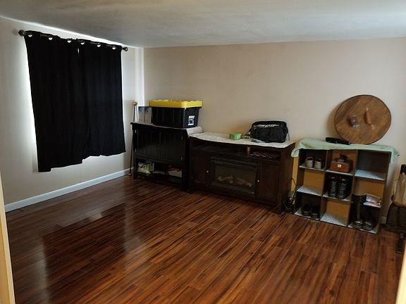 4th image of 523 Misty Ln