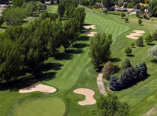 265 High Point Dr #F-207, Longmont, CO 80504