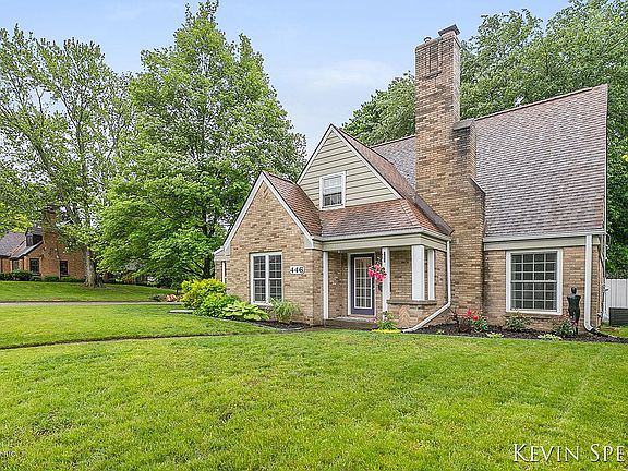 3rd image of 446 Marywood Dr NE