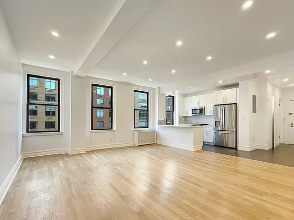 200 West 90th Street image 1 of 11