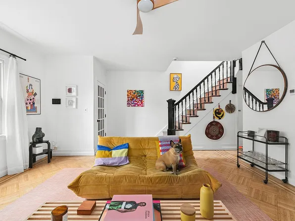 25 Veronica Pl, Brooklyn, NY 11226