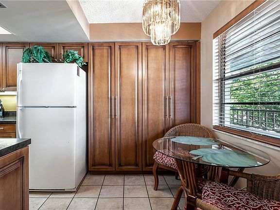 5th image of 1601 43rd St N APT 221