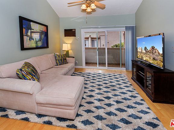 2nd image of 28915 Thousand Oaks Blvd Unit 2000