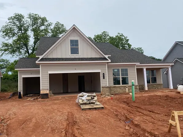 734 Glenside Dr, Jefferson, GA 30549
