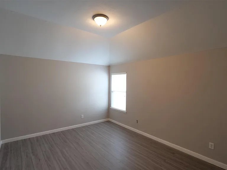 6119 Lakenshire Falls Ln — Photo 25