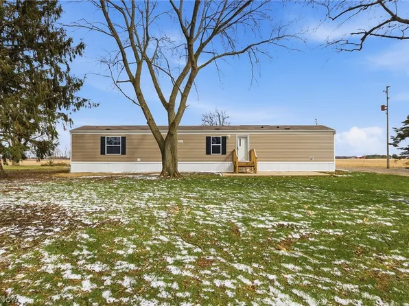 2201 Marion Melmore Rd, Bucyrus, OH 44820