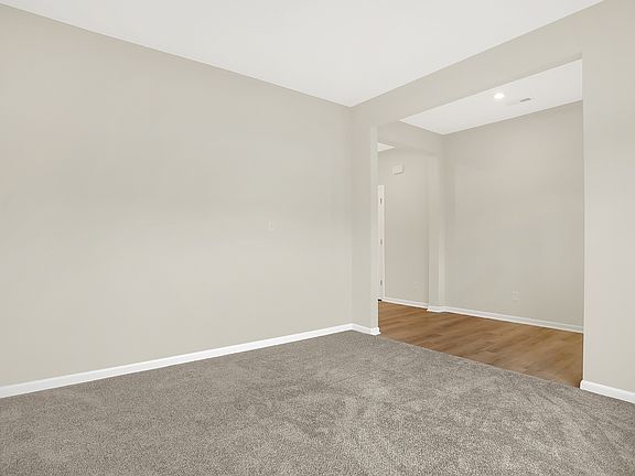 5th image of 4023 Railhead Ave